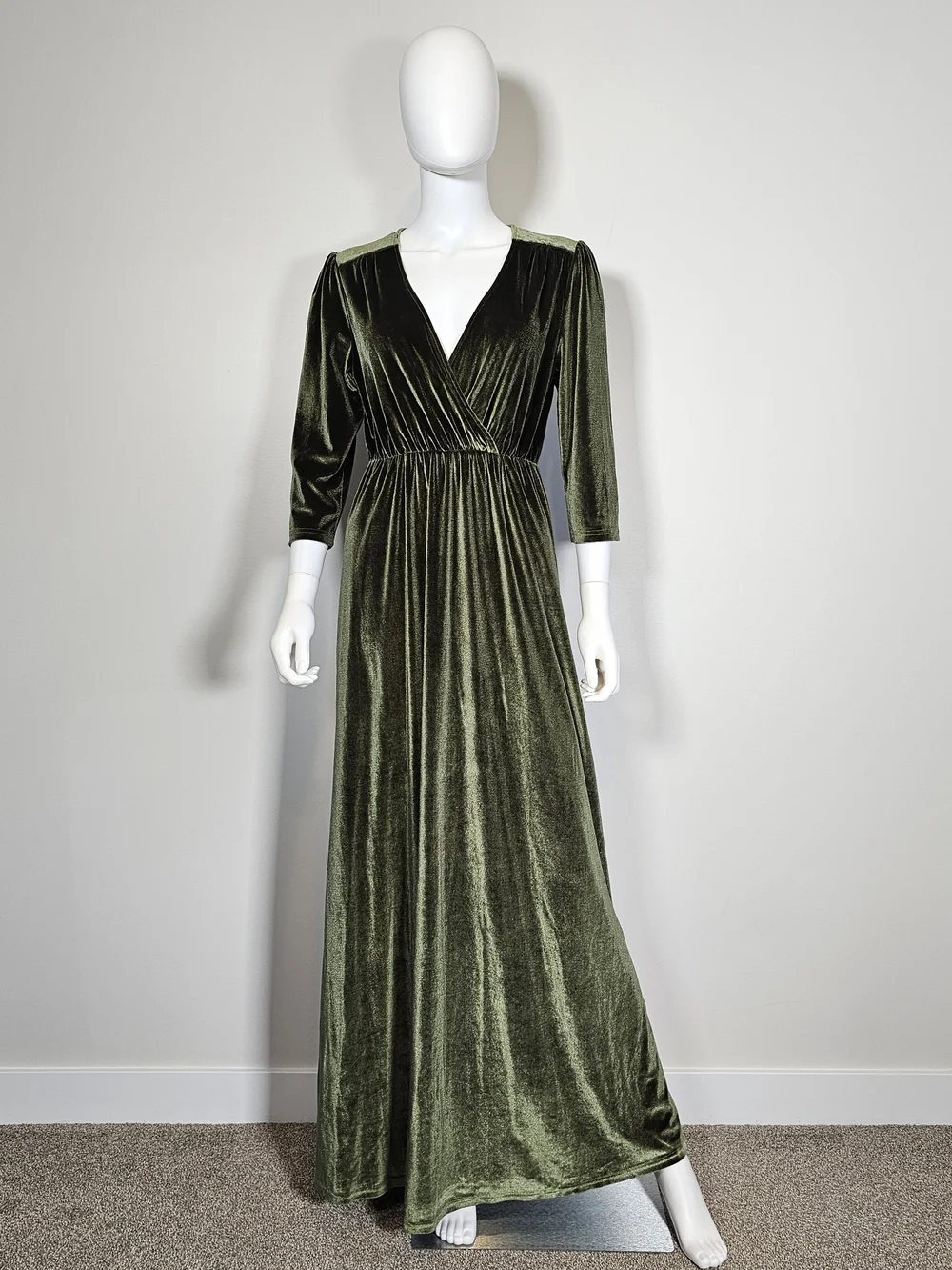 Baltic Born | Dresses | Baltic Born Olive Green Velvet Waist Cinch Maxi Dress Sz L | Poshmark Baltic Born | Dresses | Baltic Born Olive Green Velvet Waist Cinch Maxi Dress Sz L | Poshmark